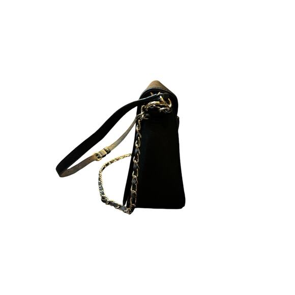 DKNY leather handbag w/gold accent - Picture 4 of 5